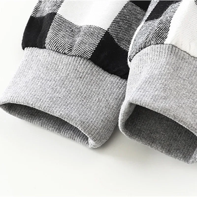 Casaco com touca xadrez para meninos